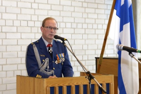 Ilmavoimien kiltaliiton tervehdyksen juhlaan toi eversti Juha Suonperä. Kuva: Foto-Neiti